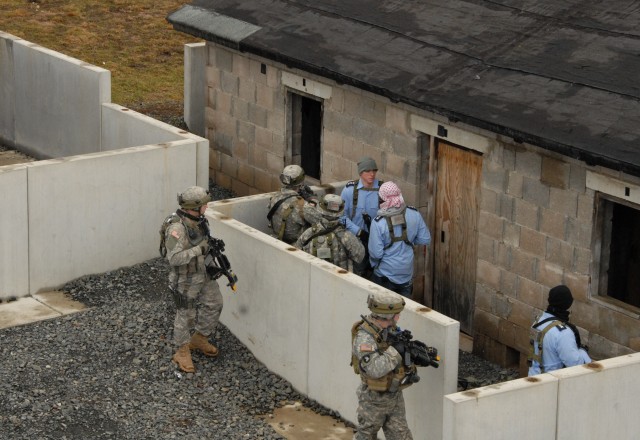 18th MP Bde. Soldiers prepare for upcoming downrange mission