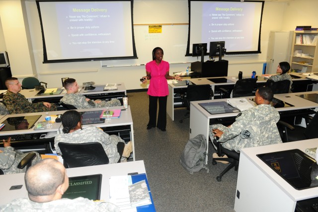 Learning to tell the Army's story: Future Army leaders learn power of media