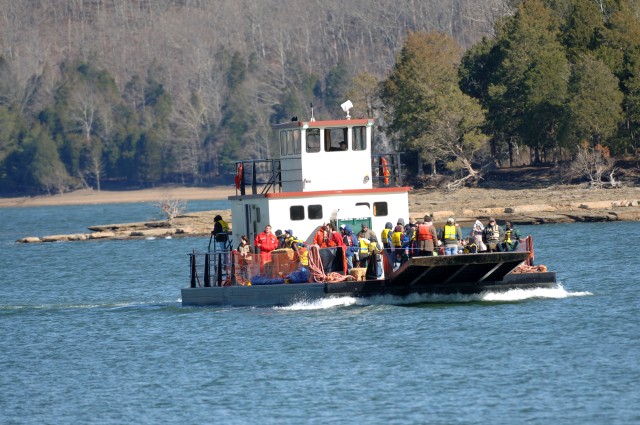 Eagle Watch group cruises Dale Hollow Lake