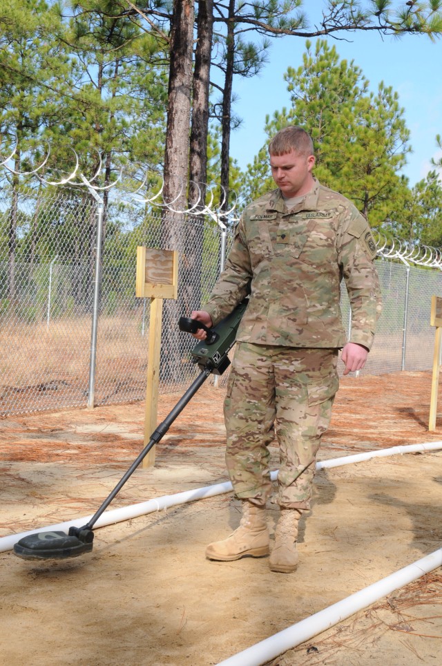 Fort Bragg Fury Brigade troops train on hand-held detectors