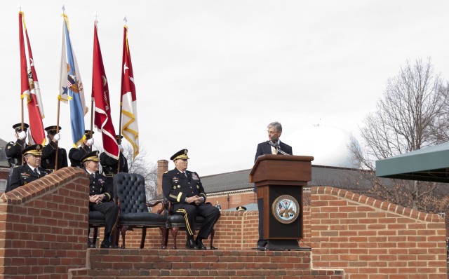 Gen Peter W. Chiarelli retirement ceremony