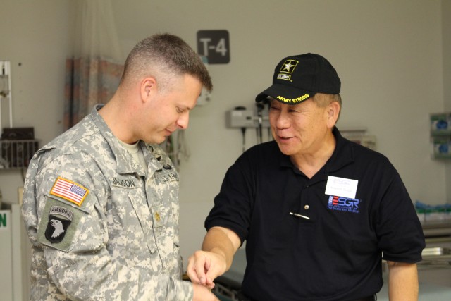 Schofield Barracks Health Clinic's own recognized for outstanding support to Reserve component