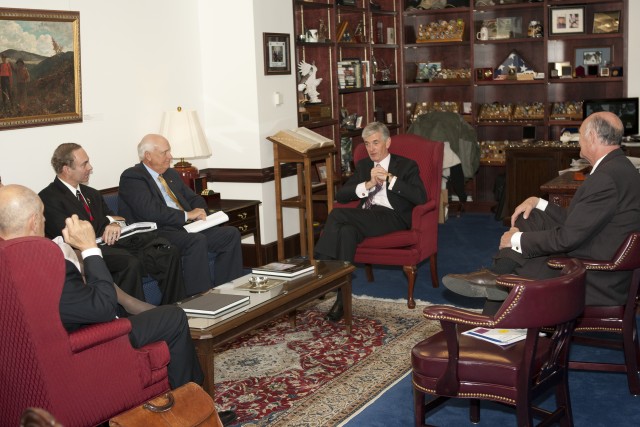 El Paso community leaders visit Pentagon, pledge support