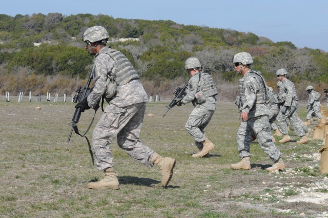 Division West trainers focus on infantry skills