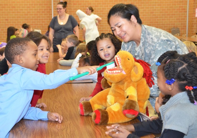 Fort Hood Dental Activity teaches children to properly brush
