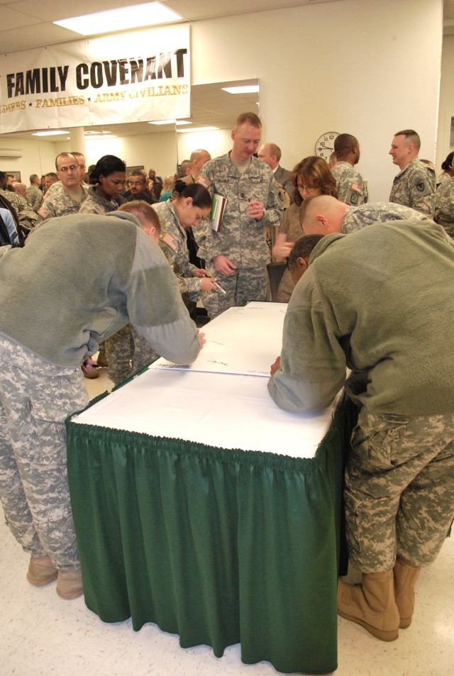 ASC commanding general signs Army Family Covenant