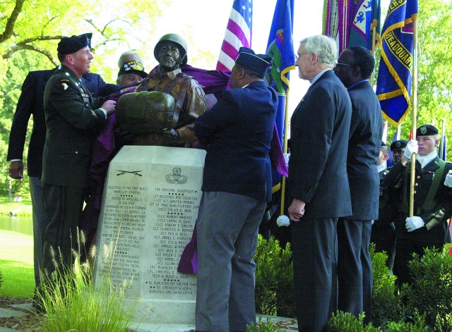 Monument, Circle of Firsts honor black Soldiers