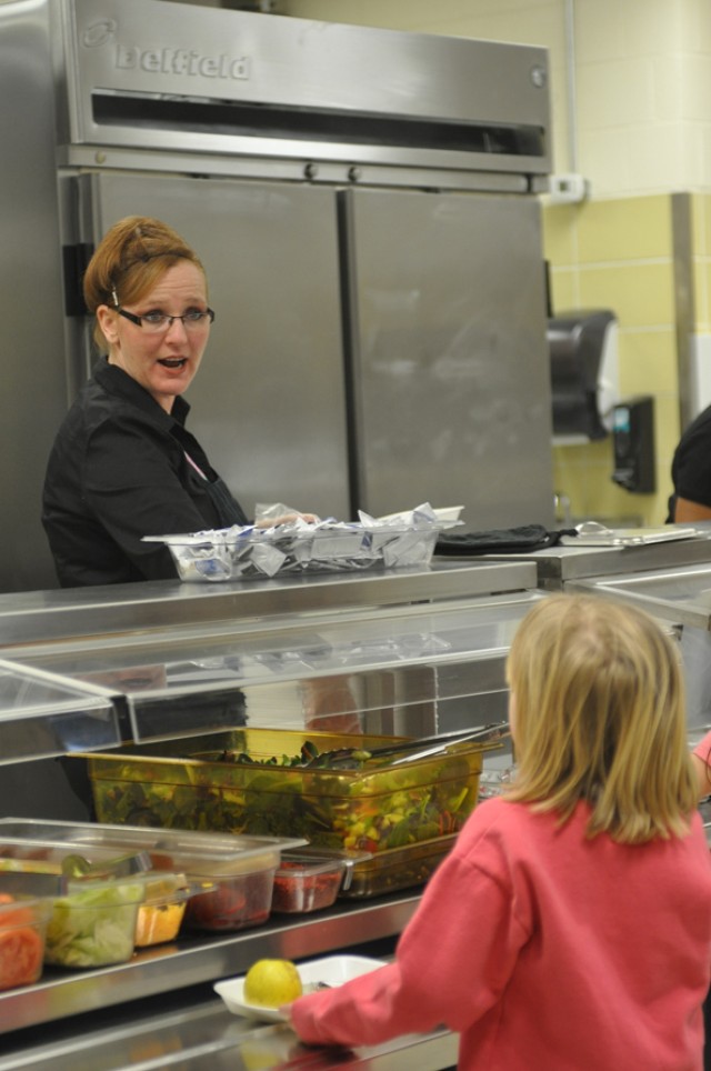 Fort Campbell cafeteria competition encourages nutrition, quality