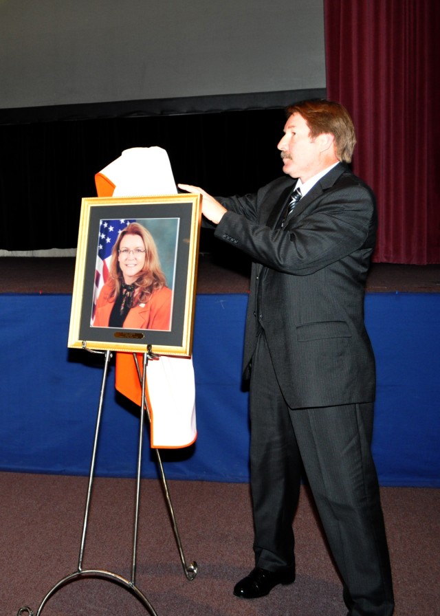 NETCOM chooses 2011 Civilian of the Year