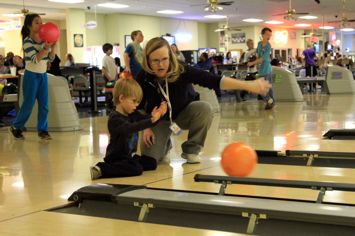 Fort Sill bowling manager gets certified Article The United States Army