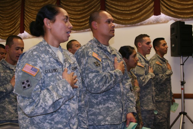 Soldiers join ranks of U.S. citizens