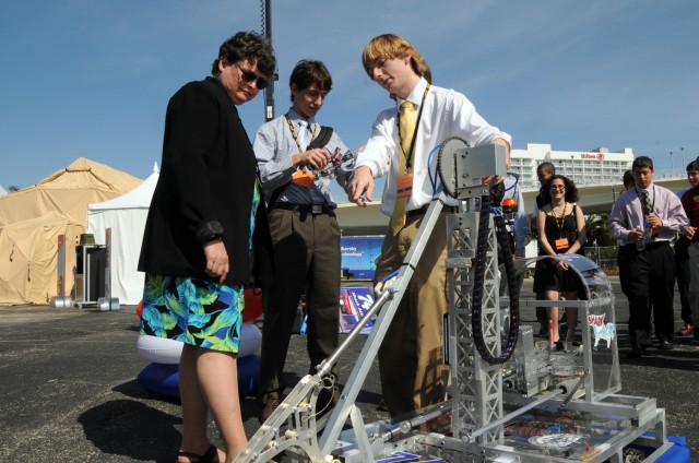 Fort Lauderdale high schoolers demo robot at AUSA expo