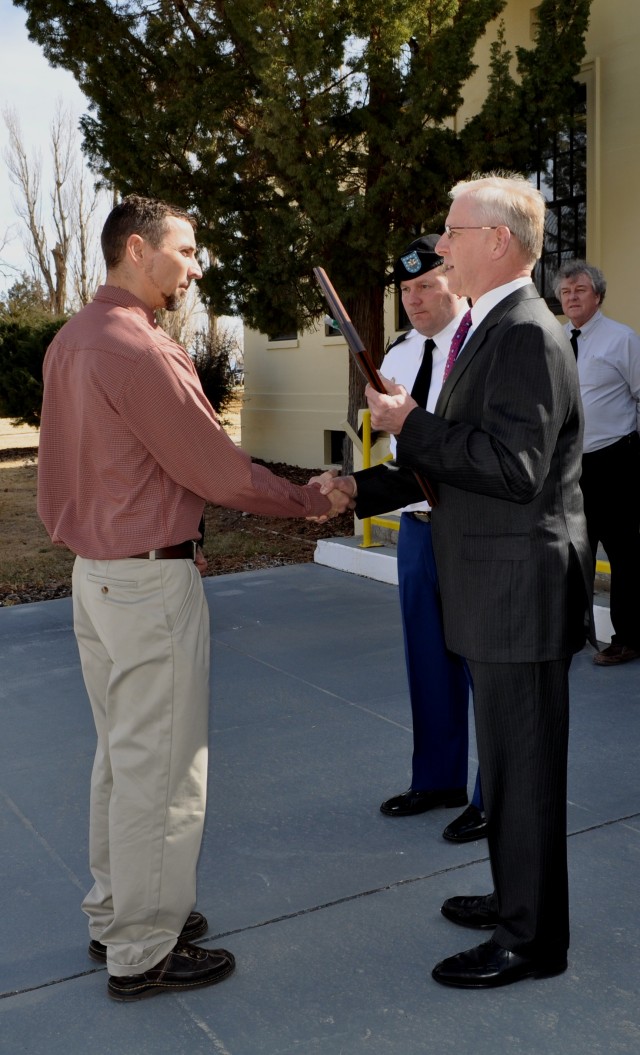 Andrew Mahana receives the Department of the Army Commander's Award