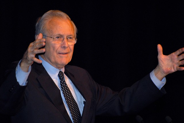 Rumsfeld speaks at Fort Leavenworth
