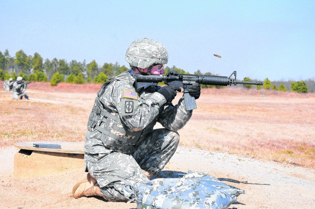 Soldiers requalify with M4