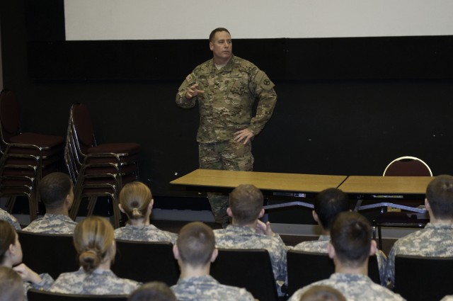 Sustainers visit U of L, advise ROTC cadets