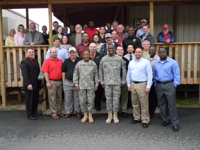 CECOM commander visits CECOM workforce at Fort Gordon