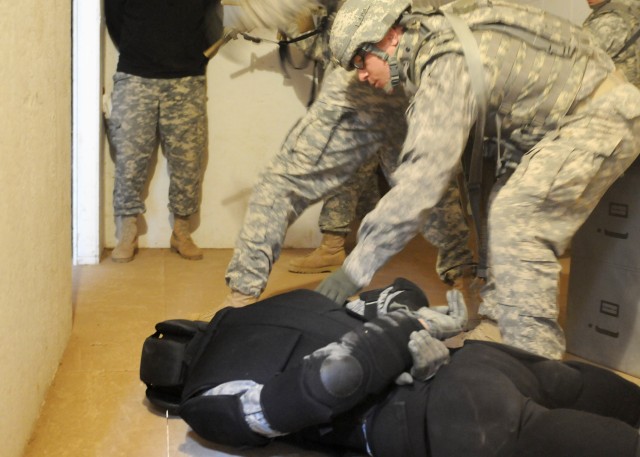 Battlefield Combatives Course unique to Fort Bliss