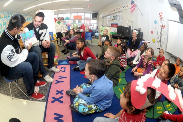 'Read Across America' promotes literacy among elementary students in Japan