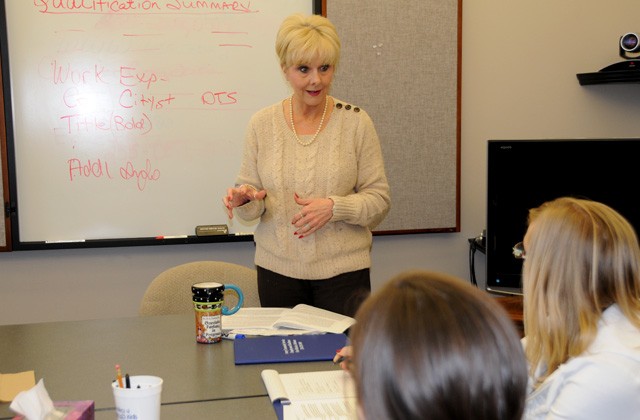 Class helps job seekers with search