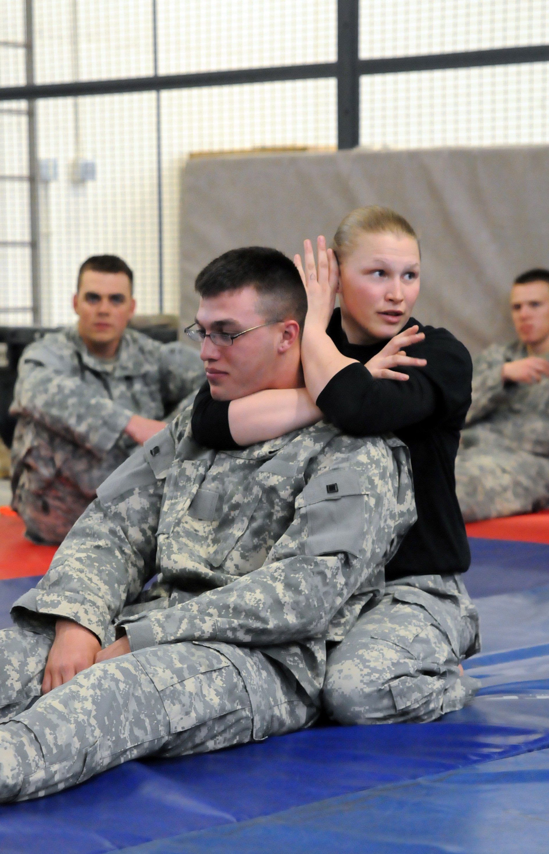 Taking It To The Mat: 1st BCT Soldiers Knock Out Combatives Training ...