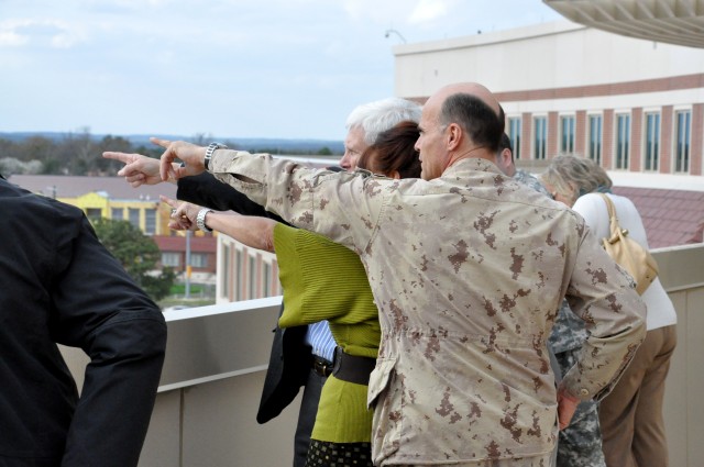 Saint Avold, France delegation visits FORSCOM headquarters