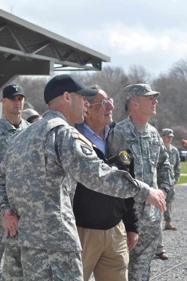 SecDef looks to future during Fort Campbell visit