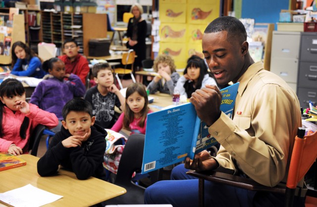 Marines read so children can succeed 