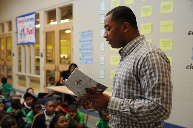 412th TEC Soldier launches 'I Dream in Color', inspires local youth