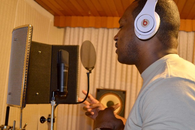 Kaiserslautern Soldier debuts first single