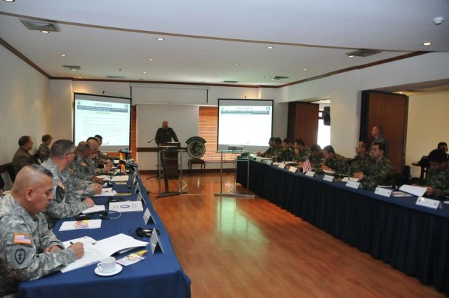 USARSO staff talks with Columbia