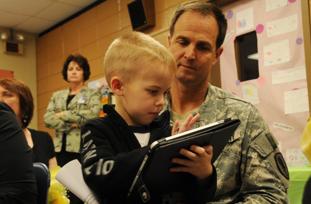 1st Avn. Bde. transfers iPads to primary school