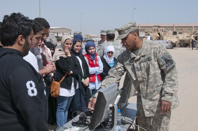 Camp Arifjan hosts Kuwaiti students