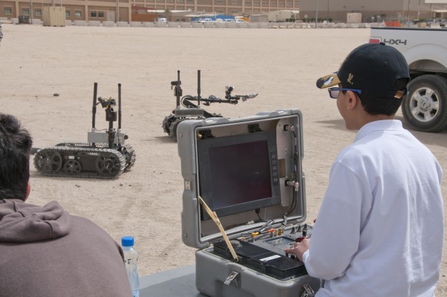 Camp Arifjan hosts Kuwaiti students