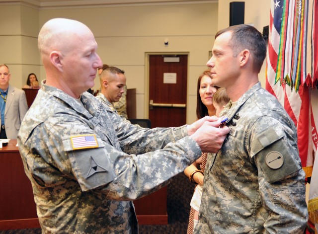 AWG Soldier receives Soldier's Medal for heroism