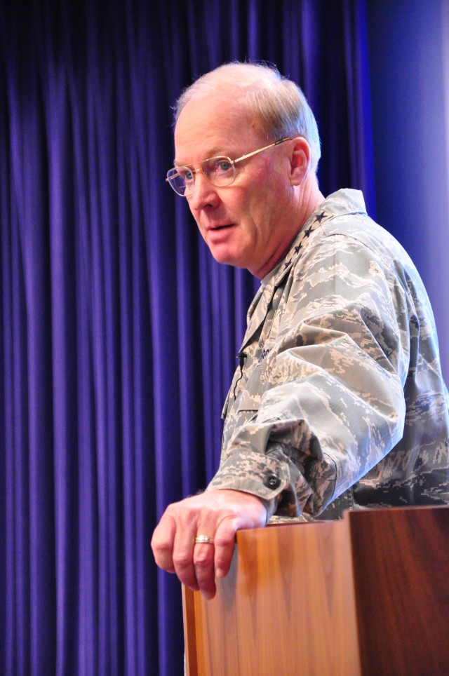 FORSCOM, TRADOC conference communicates strategically with Reserve Component generals