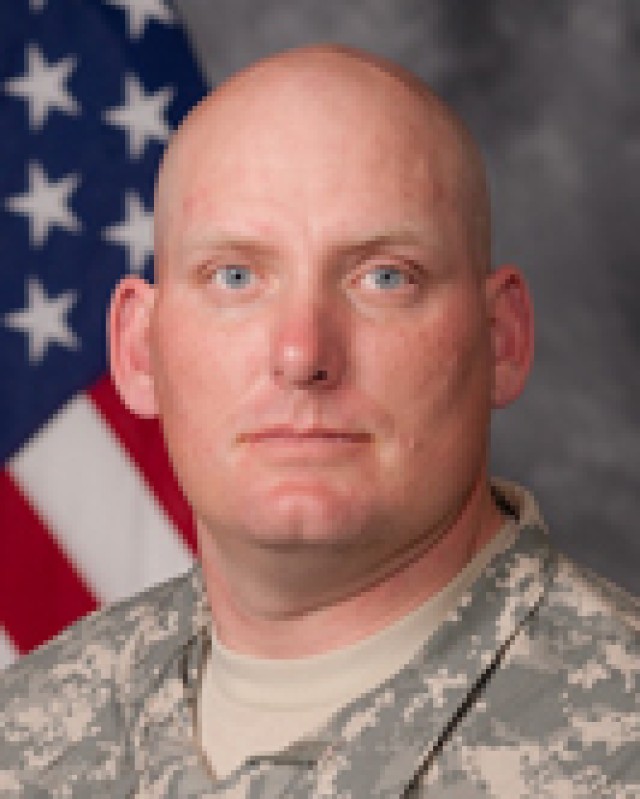 Fort Leonard Wood Soldier wins coveted MacArthur Leadership award