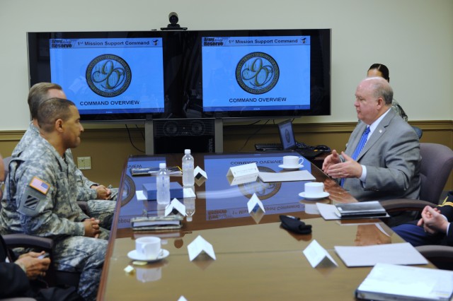 Westphal discusses the future of the Army with 1st Mission Support Command