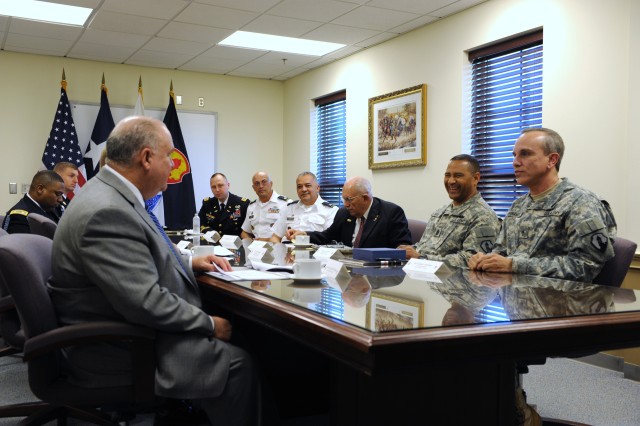 Westphal discusses the future of the Army with 1st Mission Support Command
