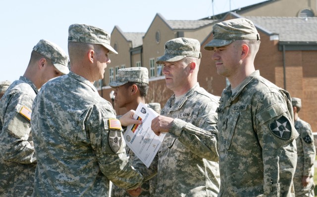 JBLM units receive Navy Presidential Unit Citation