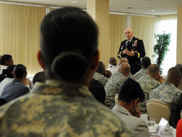 Chief Speaks at Mentorship Group Conference