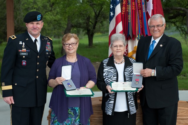 Posthumous awards given to native Texas Soldier's Family