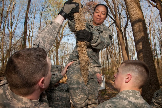 RDECOM recognizes NCO, Soldier of the Year
