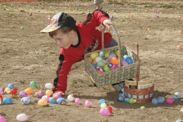 Children hop into spring with Eggsperience