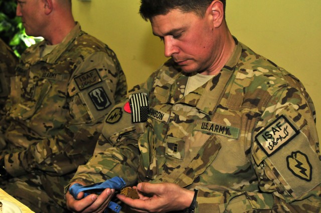 Medal of Honor recipient Col. (Ret.) Bruce Crandall visits CAB