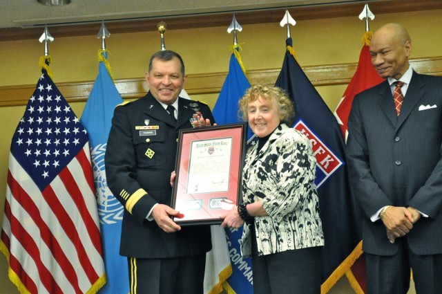 USFK Commander commends exemplary education staff