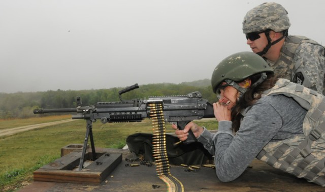 Brigade spouses' event brings Soldiers' training to life in Fort Leonard Wood