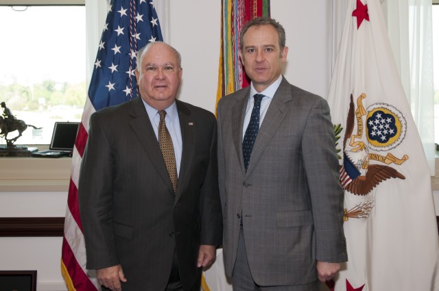 Westphal discusses Army-to-Army cooperation with Mexican Ambassador