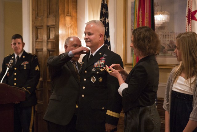 Thompson promoted to brigadier general in the U.S. Army