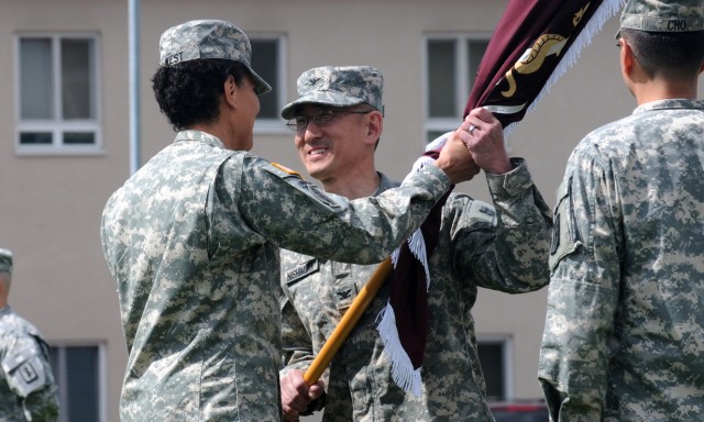 Nishimura takes command of 30th MEDCOM